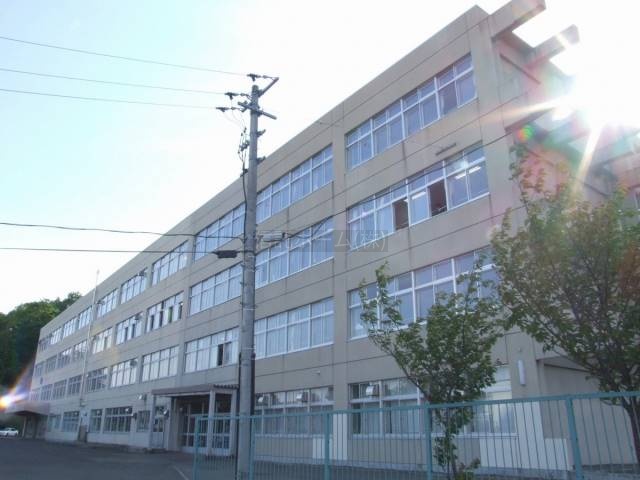 中学校：札幌市立宮の丘中学校：2250m