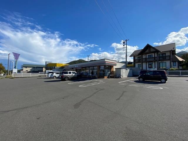 コンビニ：セブンイレブン小樽桂岡店：1181m