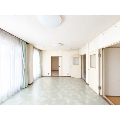 写真は家具・家電等をAI消去加工しております。現況は内覧でご確認ください。