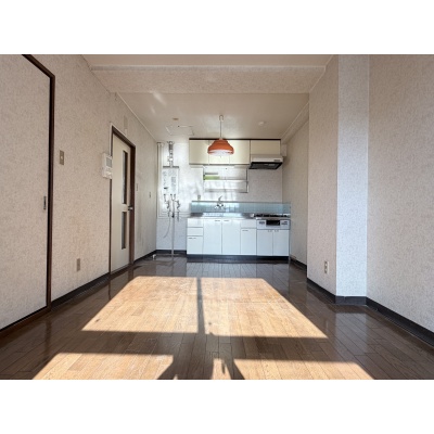 家具のレイアウトもしやすい使い勝手の良いお部屋です。