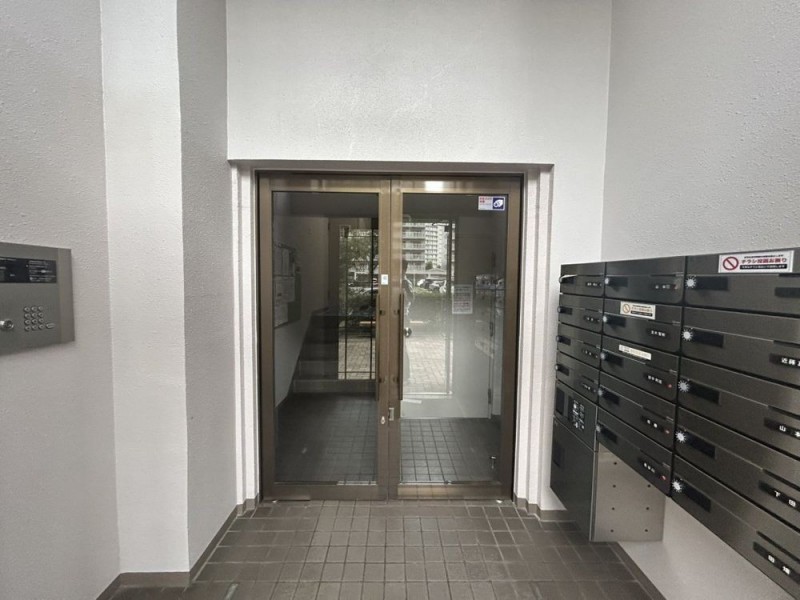 【エントランス】