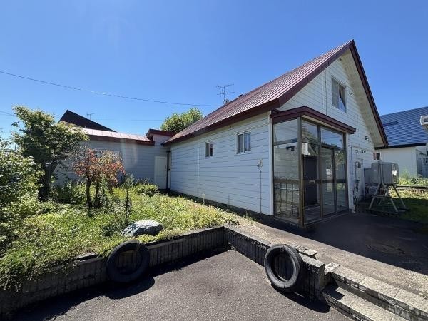 あざみ公園まで徒歩約1分、セイコーマートまで徒歩約4分！