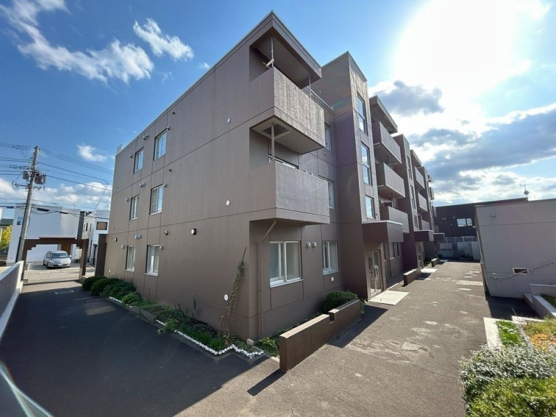 【外観】外観の別角度の写真です。