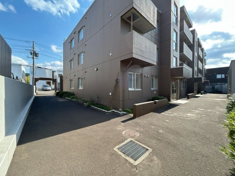 【外観】外観の別角度の写真です。