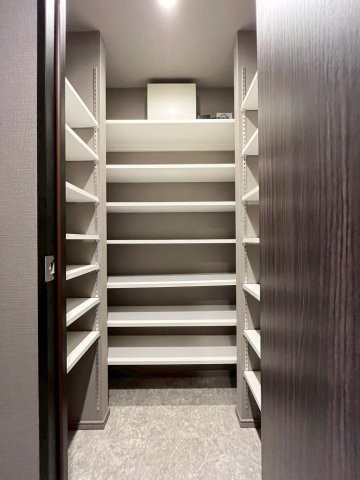 大きなシューズクローク完備