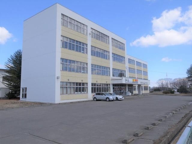 向陽台中学校