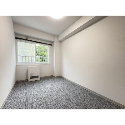 洋室6.4帖