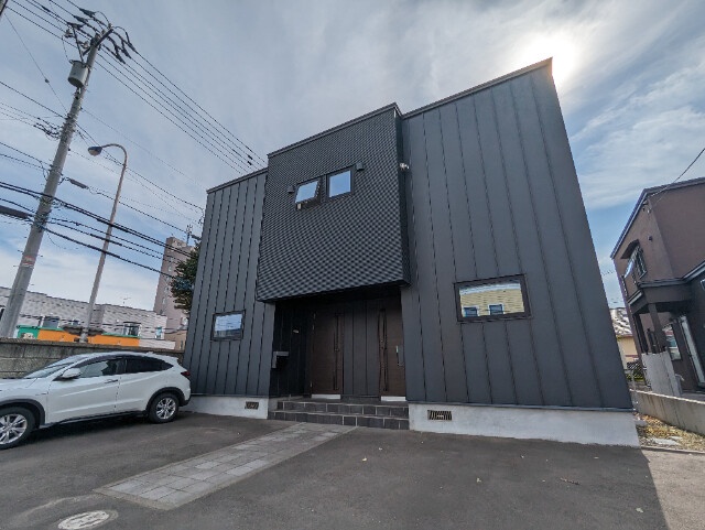 八軒2条東4丁目 テラスハウス