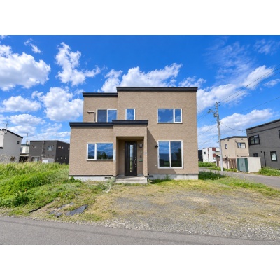 広々としたカースペースはバーベキューなどもお楽しみいただけます！屋根塗装・外壁コーキング
