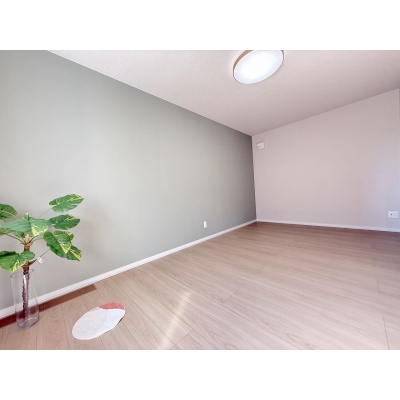 ベッドやデスクなどの家具を配置しやすく、寝室や子ども部屋、趣味のお部屋などライフスタイルに合わせて活用できます！