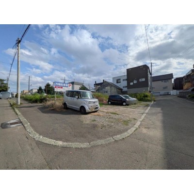 266.82m2　開放感のある角地です！2筆（２区画）を一体の敷地…