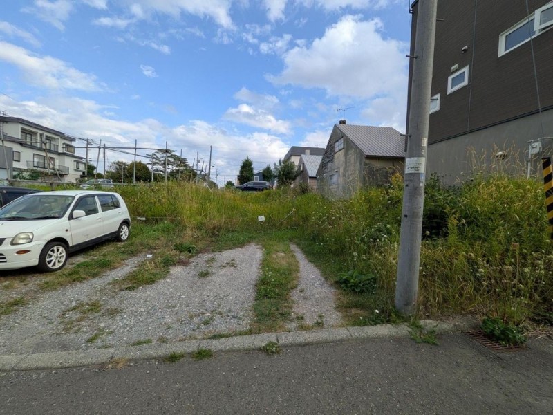 266.82m2　開放感のある角地です！2筆（２区画）を一体の敷地…