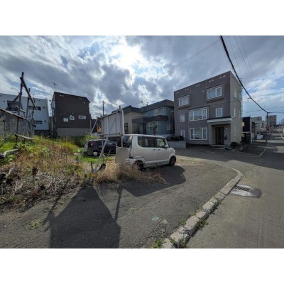 266.82m2　開放感のある角地です！2筆（２区画）を一体の敷地…