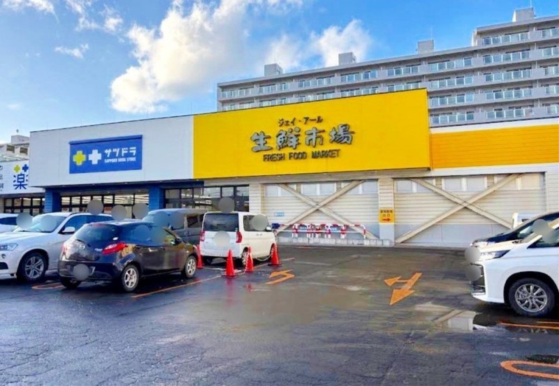 徒歩7分。