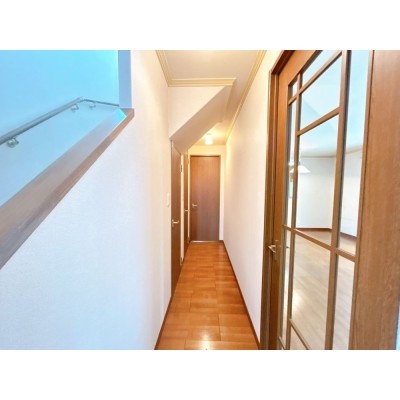 【即入居可】1階廊下の写真になります。