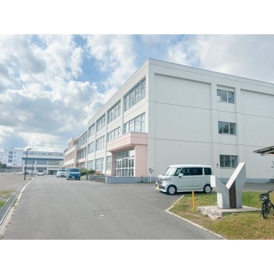 北広島市立北の台小学校まで1km。(徒歩１３分)。小学校が近い…
