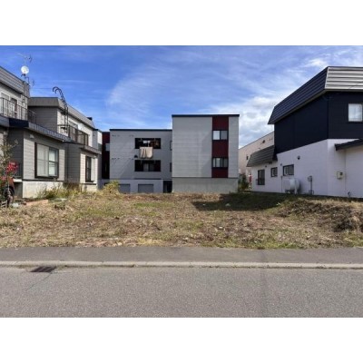 約82坪のゆとりある敷地。