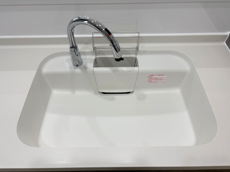 タッチレス水栓で触れずに清潔、スマートに節水。