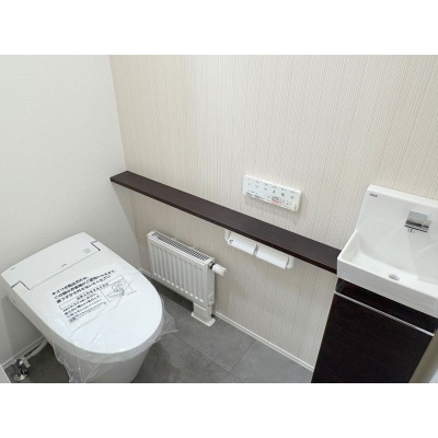 トイレはすっきりデザイン「タンクレストイレ」