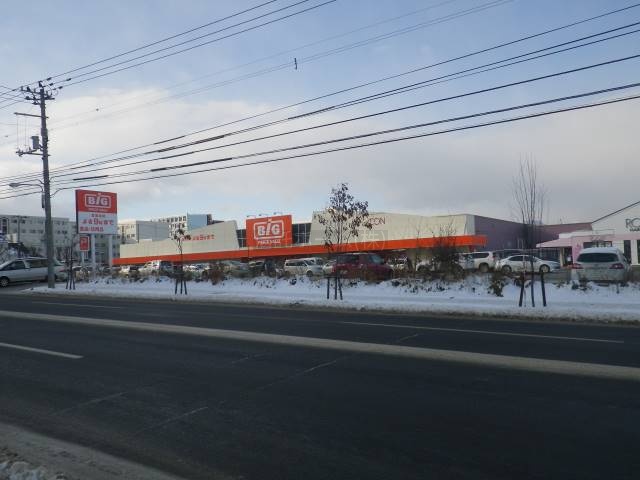 ショッピングセンター：ザ・ビッグ西岡店：951m