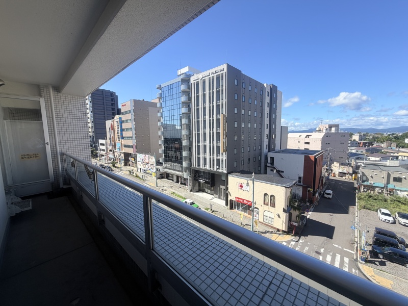 行啓通側・西向きのベランダです！