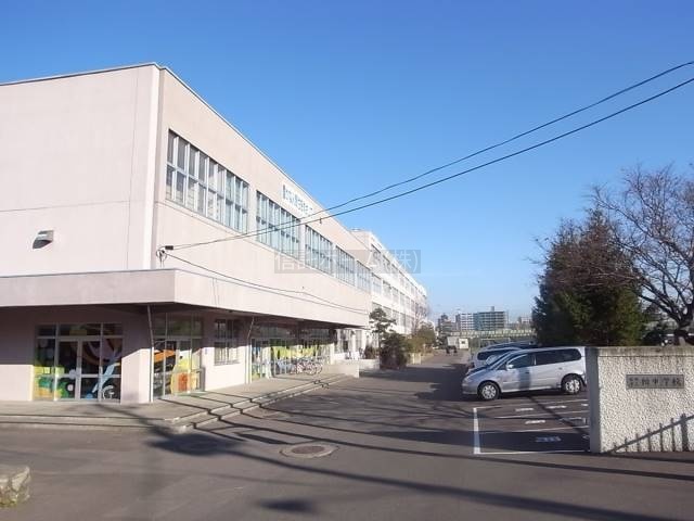 中学校：札幌市立柏中学校：1100m