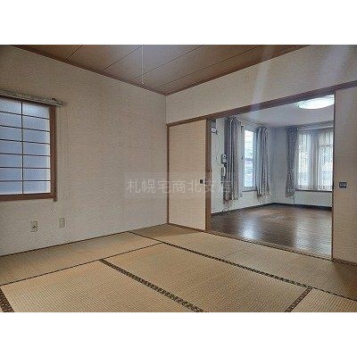 リビング横和室