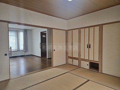 オプションにて和室から洋室の変更の可能です