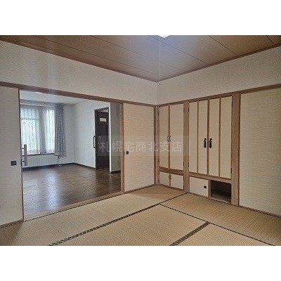 オプションにて和室から洋室の変更の可能です