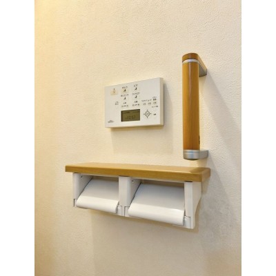 【リフォーム中】トイレはクリーニングを行い、クロスの張替を…