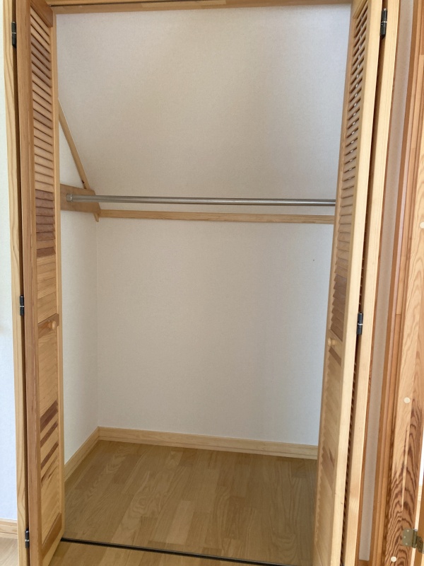 2階廊下の収納です！