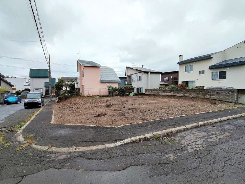南東、南西角地です