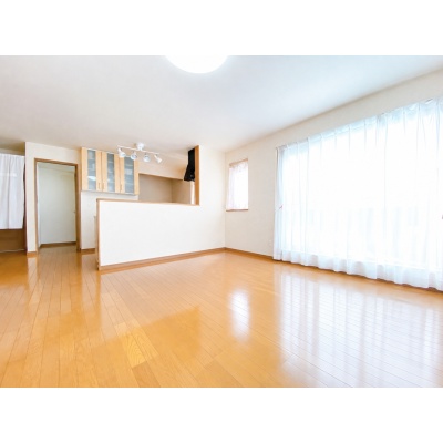 写真は家具・家電等をAI消去加工しております。現況は内覧でご確認ください。