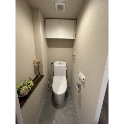 快適にご使用いただける温水洗浄便座付きのトイレです。