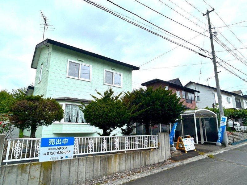 【現況】庭 駐車場を拡張し並列2台駐車可能となります。
