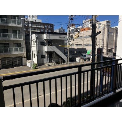 住戸からの眺望写真：見晴らしが良く陽当りを実感できる眺望♪
