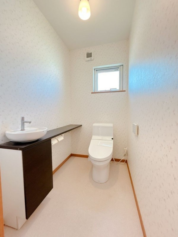 【トイレ】2階トイレです。