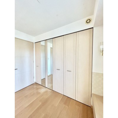 【現況】8.1帖洋室収納です。