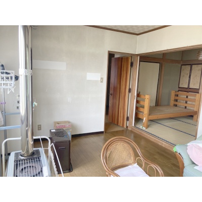 2階の洋室はリビングとしても活用可能です！