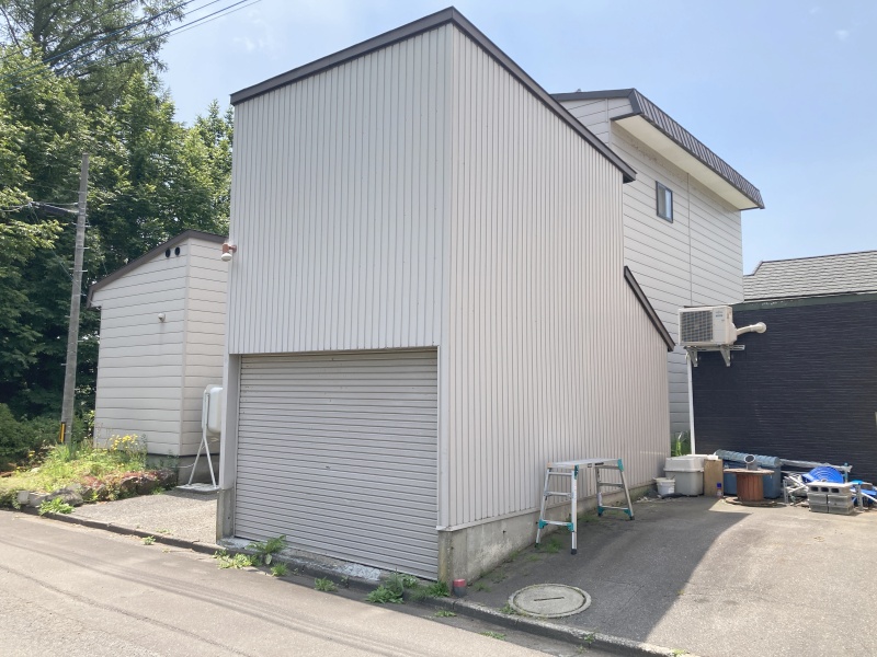 外観というか車庫です！（北東側部分）