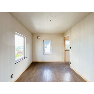 【リフォーム中＿２階東側洋室約6.0帖】クロス張替、床材上張…