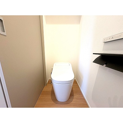 泡洗浄で使うたびキレイを保つ、タンクレストイレのアラウーノを採用