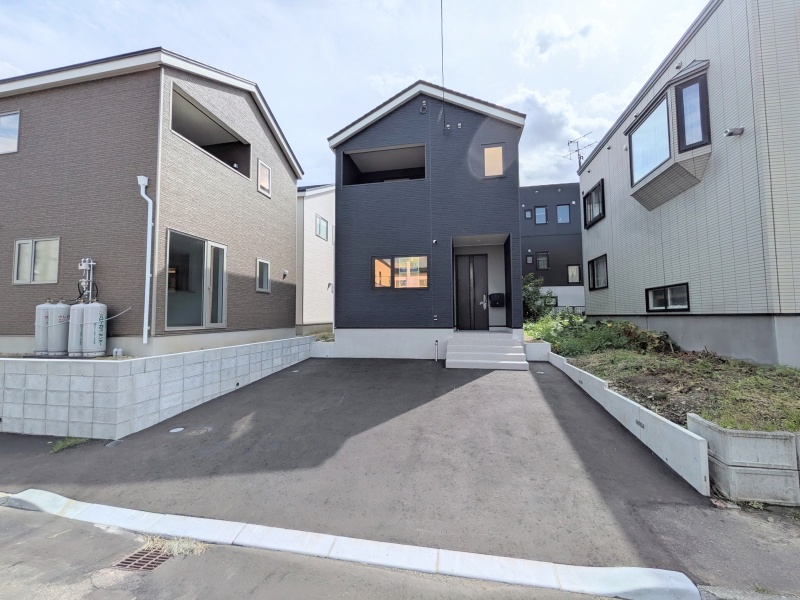 札幌市南区石山1条1丁目 新築住宅 1号棟