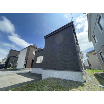 千歳市北陽の都市ガスエコジョーズ全室床暖房の平家戸建です。