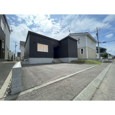 千歳市北陽の都市ガスエコジョーズ全室床暖房の平家戸建です。