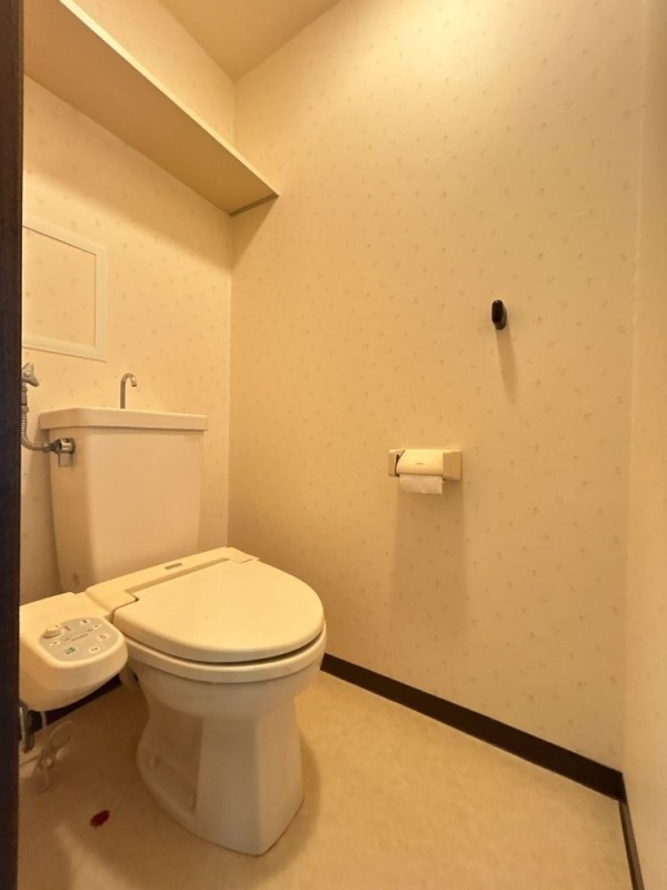【リフォーム中＿トイレ】トイレの写真です。トイレ交換、クロ…