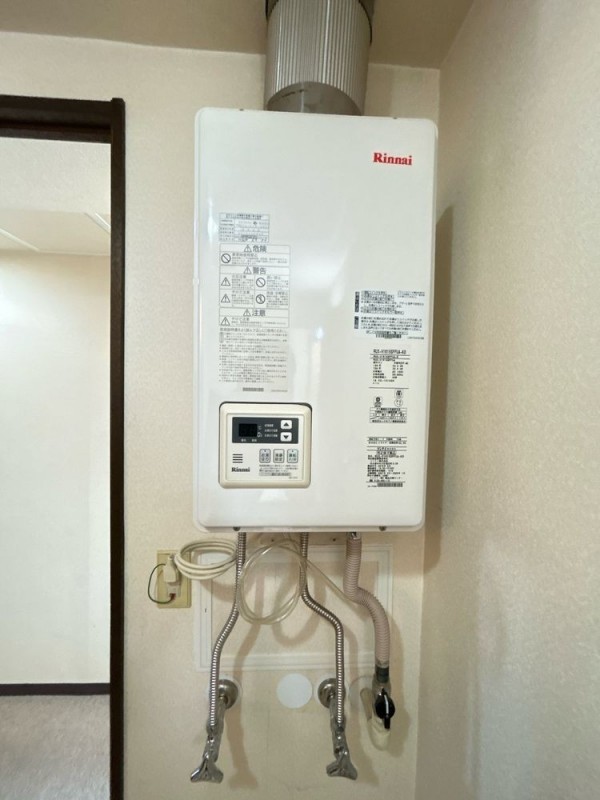 【リフォーム中＿ボイラー】ボイラーの写真です。ボイラー交換…