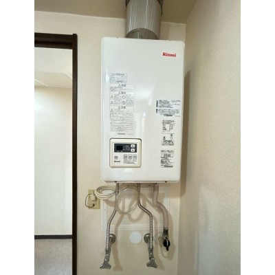 【リフォーム中＿ボイラー】ボイラーの写真です。ボイラー交換…