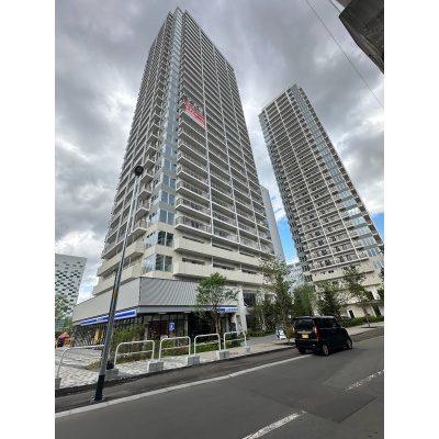 イーストタワー＆ウエストタワー