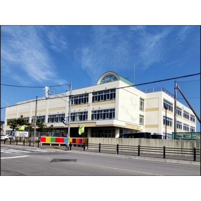 あさひ小学校まで徒歩約3分（約200m）